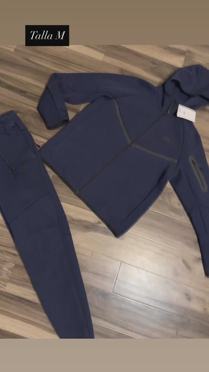 Buzo nike tech